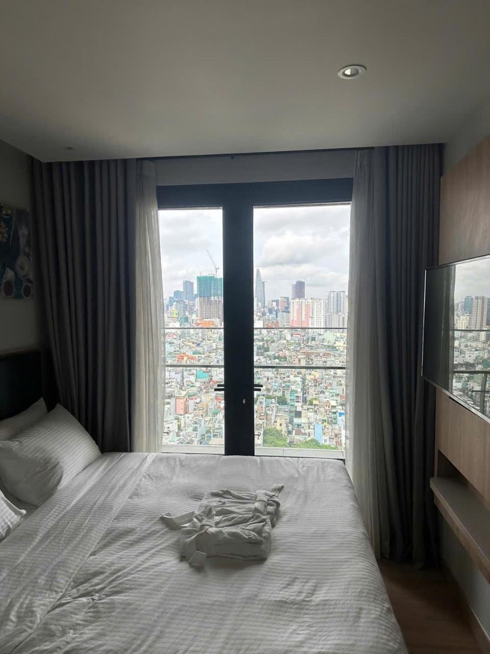 Lusso Suites - D1Mension & Zenity Residence, Sg'S Heart โฮจิมินห์ซิตี้ ภายนอก รูปภาพ
